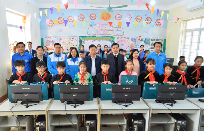 Bắc Kạn: Khởi động Tháng Thanh niên và Tết trồng cây “Đời đời nhớ ơn Bác Hồ” ảnh 5