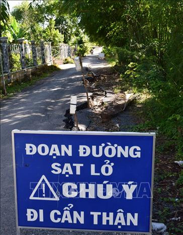 Đồng Tháp thiệt hại hơn 8,2 tỉ đồng do sạt lở ảnh 2