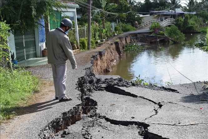 Đồng Tháp thiệt hại hơn 8,2 tỉ đồng do sạt lở ảnh 3