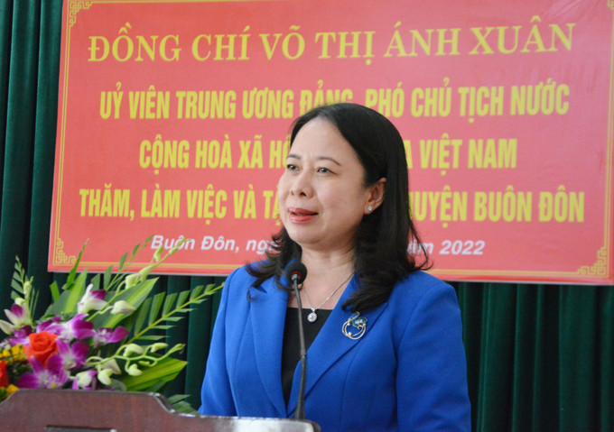 Phó Chủ tịch nước Võ Thị Ánh Xuân phát biểu tại buổi làm việc với UBND huyện Buôn Đôn. Ảnh: Tuấn Anh – TTXVN Phó Chủ tịch nước Võ Thị Ánh Xuân thăm và làm việc tại tỉnh Đắk Lắk ảnh 5