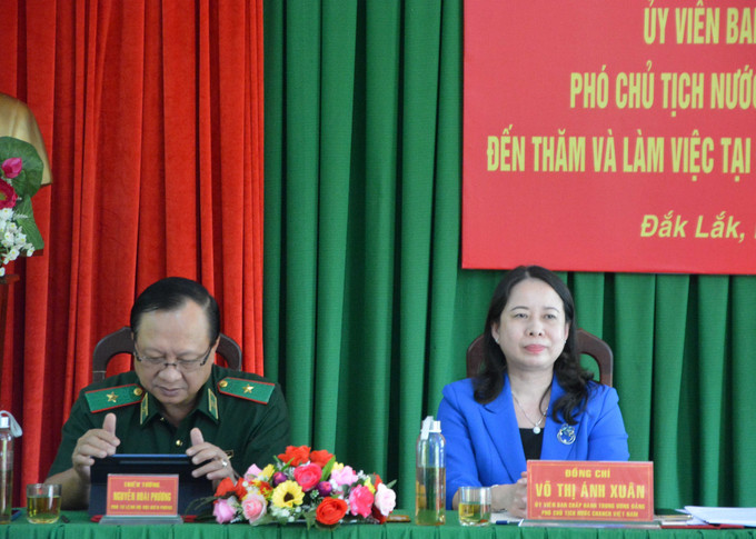 Phó Chủ tịch nước Võ Thị Ánh Xuân thăm và làm việc tại Đồn Biên phòng Sêrêpốk (Bộ đội Biên phòng tỉnh Đắk Lắk). Ảnh: Tuấn Anh – TTXVN Phó Chủ tịch nước Võ Thị Ánh Xuân thăm và làm việc tại tỉnh Đắk Lắk ảnh 2