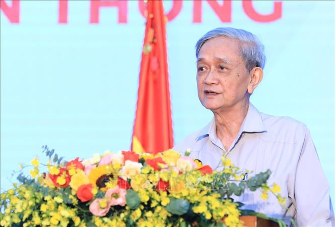 Đồng chí Hồ Tiến Nghị, Nguyên Ủy viên Trung ương Đảng, nguyên Tổng giám đốc TTXVN phát biểu tại buổi Lễ kỷ niệm 75 năm Ngày thành lập Thông tấn xã Việt Nam (15/9/1945-15/9/2020). Ảnh: Thành Đạt - TTXVN 75 năm Thông tấn xã Việt Nam: Nỗ lực sáng tạo không ngừng cho dòng tin chính thống chảy mãi ảnh 2