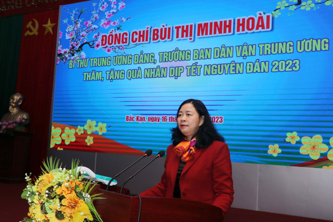 Trưởng Ban Dân vận Trung ương Bùi Thị Minh Hoài phát biểu. Ảnh: Vũ Hoàng Giang-TTXVN Trưởng Ban Dân vận Trung ương Bùi Thị Minh Hoài tặng quà Tết tại Bắc Kạn ảnh 1