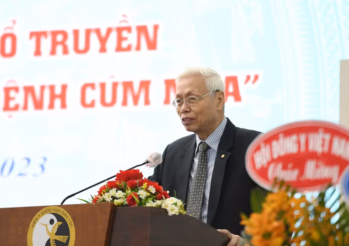 Thuốc y học cổ truyền đầu tiên điều trị COVID-19 được cấp phép ảnh 1