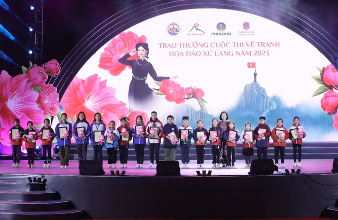 Lễ hội Hoa Đào Lạng Sơn 2023 - Kỳ hoa xứ Lạng, sắc màu biên cương ảnh 3