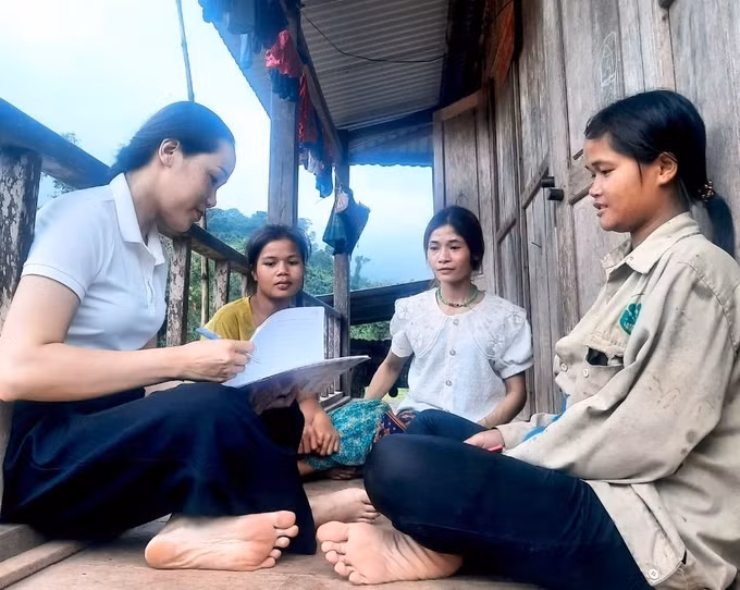 Nghị lực và tấm lòng của cô giáo Nguyễn Thị Hồng Nhung nơi đại ngàn Trường Sơn ảnh 3