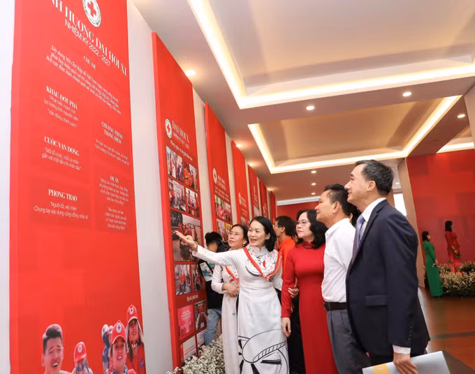 Đại hội đại biểu toàn quốc Hội Chữ thập đỏ Việt Nam lần thứ XI: Khai mạc triển lãm "Hệ sinh thái nhân đạo" ảnh 6