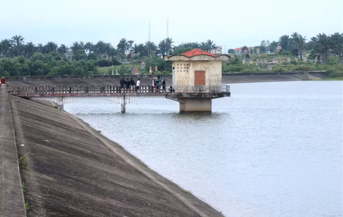Thủ tướng Chính phủ chỉ đạo chủ động ứng phó với nguy cơ nắng nóng, hạn hán, xâm nhập mặn ảnh 1