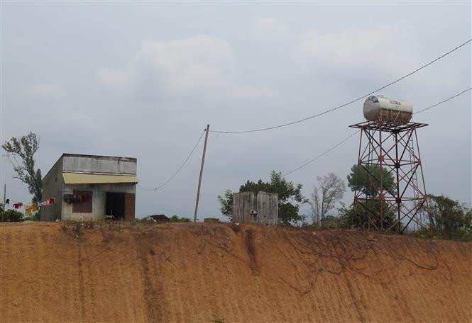 Công trình cấp nước thôn 1, xã Ia Đal, huyện Ia H’Drai được đưa vào sử dụng năm 2020, cung cấp nước sinh hoạt cho gần 20 hộ dân. Ảnh: Dư Toán – TTXVN. Kon Tum phòng, chống hạn hán ở những vùng có nguy cơ cao ảnh 2