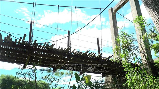 Hòa Bình: Cầu treo xóm Sống xuống cấp trầm trọng, ảnh hưởng đến đời sống người dân ảnh 1