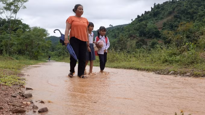 Cô giáo Phạm Thị Thơm xung phong cắm bản, mang con chữ đến với học trò vùng cao ảnh 5