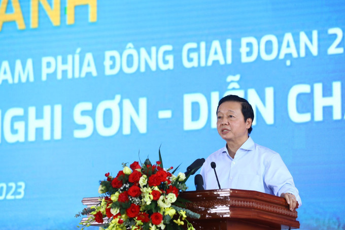Phó Thủ tướng Trần Hồng Hà phát biểu. Ảnh: Huy Hùng - TTXVN Chính thức khánh thành cao tốc kết nối Thanh Hóa với Nghệ An ảnh 1