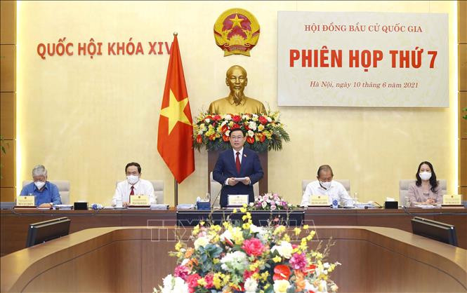 Chủ tịch Quốc hội Vương Đình Huệ phát biểu khai mạc Phiên họp thứ 7, Hội đồng Bầu cử quốc gia. Ảnh: Doãn Tấn – TTXVN Chủ tịch Quốc hội Vương Đình Huệ chủ trì Phiên họp thứ 7 Hội đồng Bầu cử quốc gia ảnh 1