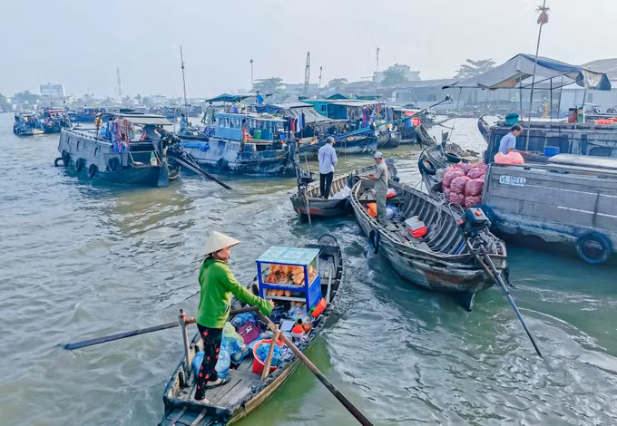 Du lịch Việt Nam: Bảo tồn và phát triển chợ nổi Cái Răng ảnh 1