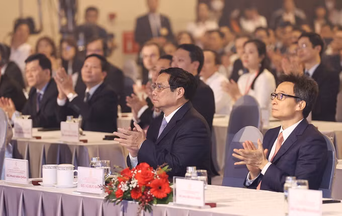 Thủ tướng Phạm Minh Chính: Chuyển đổi số để người dân, doanh nghiệp hưởng lợi từ dịch vụ công nhanh, hiệu quả hơn ảnh 2