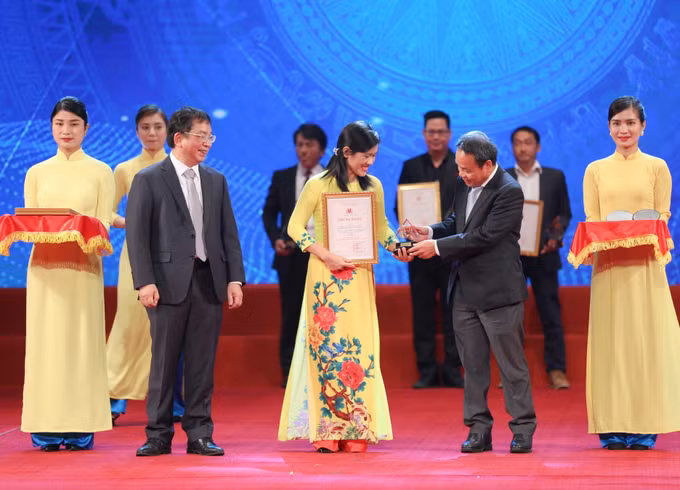 53 tác phẩm đoạt Giải báo chí toàn quốc “Vì sự nghiệp Giáo dục Việt Nam” năm 2022 ảnh 1