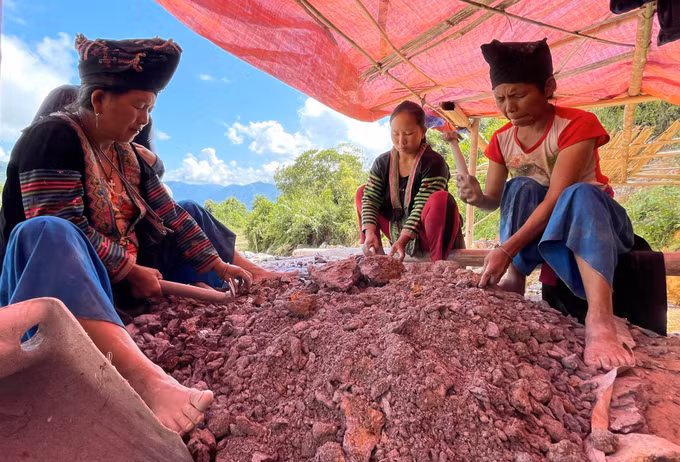 "Vàng tặc" lộng hành tàn phá những cánh rừng phòng hộ ở Lai Châu (Bài cuối) ảnh 1
