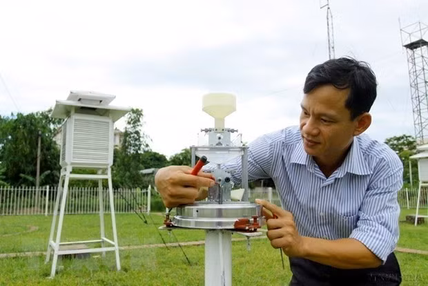 Tăng cường ứng dụng trí tuệ nhân tạo trong dự báo bão, định lượng mưa lớn, nước dâng ảnh 2