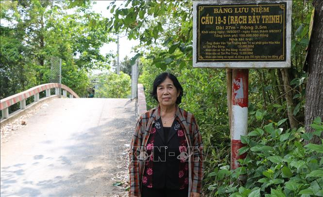 Bà Tống Thanh Mai trực tiếp vận động kinh phí và tổ chức xây dựng cầu 19-5 (thuộc địa bàn xã Tân Phú Đông, thành phố Sa Đéc). Ảnh: Nhựt An - TTXVN Đại hội đại biểu Phụ nữ 2022: Đổi mới sáng tạo là yếu tố giúp phụ nữ thành công ảnh 2