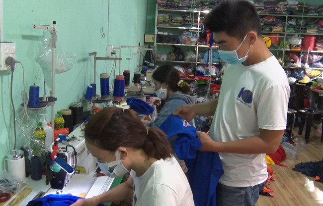 Cơ sở may của anh Bùi Khắc Bảo. Ảnh: baobinhdinh.vn Tỉnh đoàn Bình Định lập quỹ tạo đà cho thanh niên khởi nghiệp ảnh 1