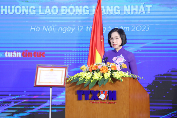 Tổng Giám đốc TTXVN Vũ Việt Trang phát biểu tại Lễ kỷ niệm. Ảnh: Minh Đức - TTXVN Báo Tin tức kỷ niệm 40 năm Ngày xuất bản số đầu tiên ảnh 4