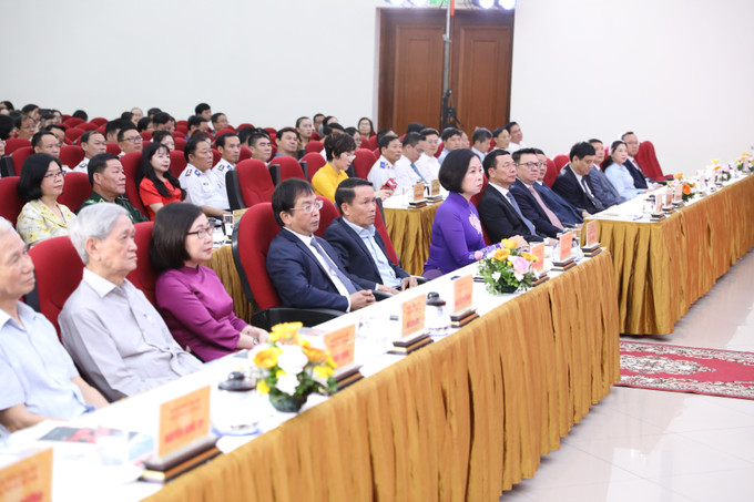 Các đại biểu tham dự buổi lễ. Ảnh: Minh Đức - TTXVN Báo Tin tức kỷ niệm 40 năm Ngày xuất bản số đầu tiên ảnh 3
