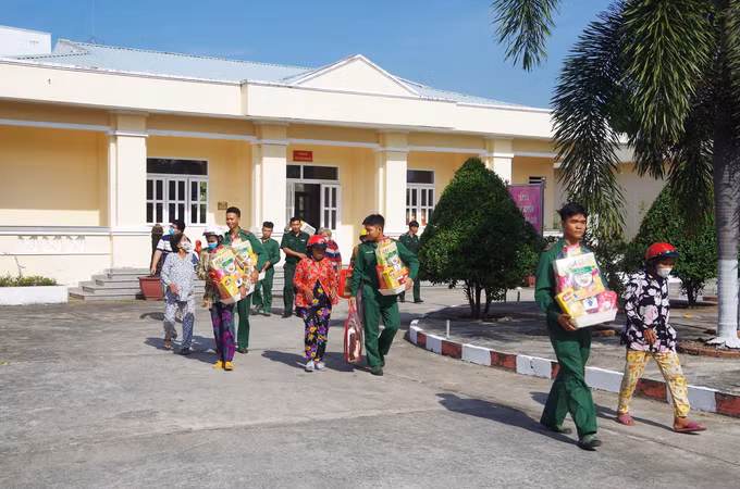 Giữ vững vùng an ninh biên giới biển Tiền Giang ảnh 3