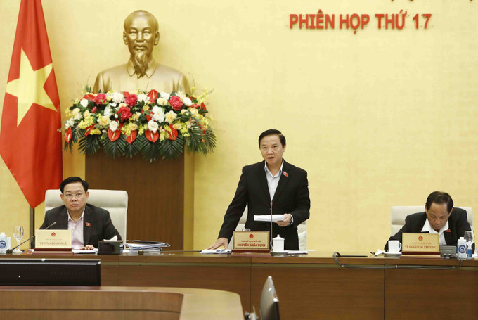 Phó Chủ tịch Quốc hội Nguyễn Khắc Định phát biểu. Ảnh: An Đăng – TTXVN Khai mạc Phiên họp thứ 17 Ủy ban Thường vụ Quốc hội ảnh 2