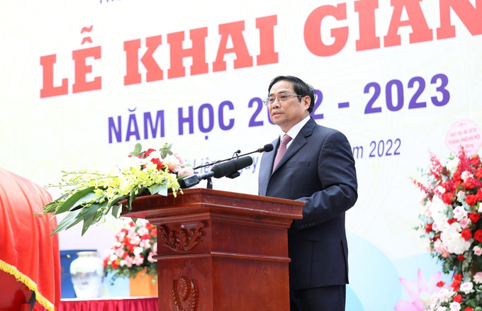 Thủ tướng Phạm Minh Chính phát biểu tại buổi lễ. Ảnh: Dương Giang-TTXVN Thủ tướng Phạm Minh Chính: Thực hiện 3 cân bằng “học - chơi - ăn ngủ” cho học sinh ảnh 2