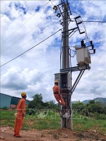 Niềm vui những điểm làng cuối cùng của Kon Tum được kéo điện ảnh 4