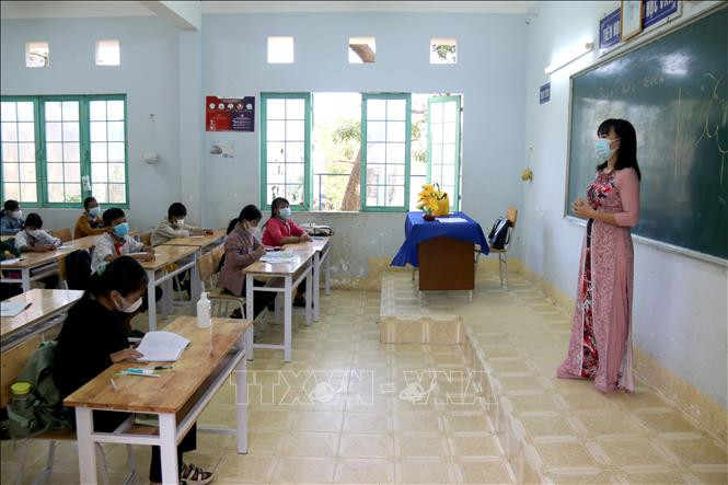 Một buổi học tại trường Tiểu học và Trung học cơ sở Đông Tiến (xã Đông Tiến). Ảnh: Nguyễn Thanh-TTXVN Bình Thuận tăng cường chuẩn bị tiếng Việt cho học sinh dân tộc thiểu số ảnh 1