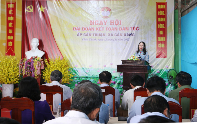 Phó Chủ tịch nước Võ Thị Ánh Xuân phát biểu tại ngày hội. Ảnh: Công Mạo - TTXVN Sức mạnh đại đoàn kết tạo "động lực" đưa đất nước vượt qua khó khăn ảnh 1