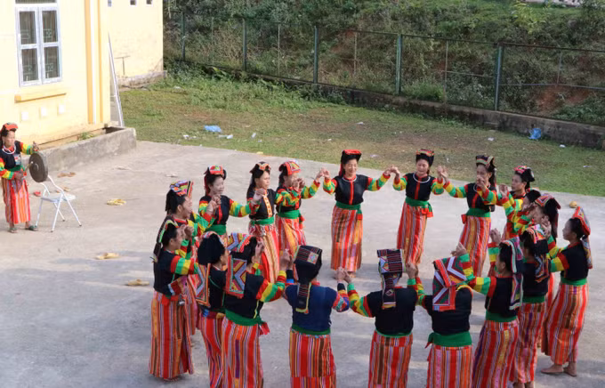 Lan tỏa bản sắc văn hóa truyền thống các dân tộc rất ít người ảnh 1