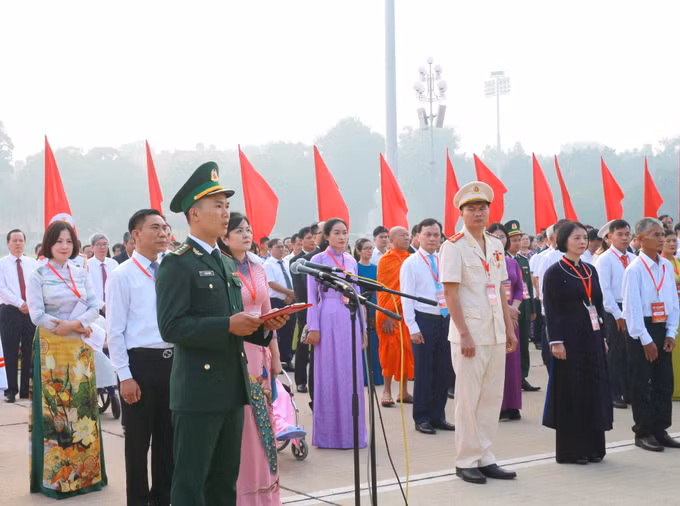 Các điển hình tiêu biểu toàn quốc trong học và làm theo tư tưởng, đạo đức, phong cách Hồ Chí Minh báo công dâng Bác ảnh 4