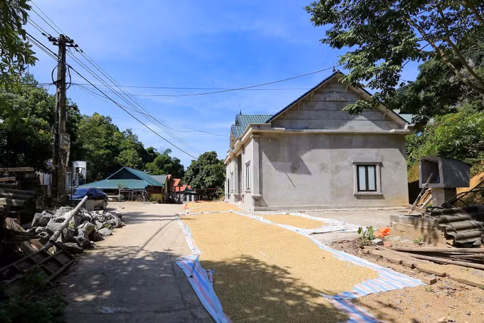 Các dự án du lịch trọng điểm vùng lõi hồ Hòa Bình gặp nhiều khó khăn ảnh 3