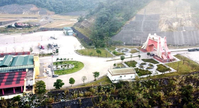 Gần Tết Nguyên đán 2024, người dân, phương tiện và hàng hóa xuất, nhập cảnh, xuất, nhập khẩu qua cửa khẩu quốc tế Cha Lo dự báo tăng cao. Ảnh: TTXVN phát “Lá chắn thép” giữ vững an ninh biên giới ảnh 4