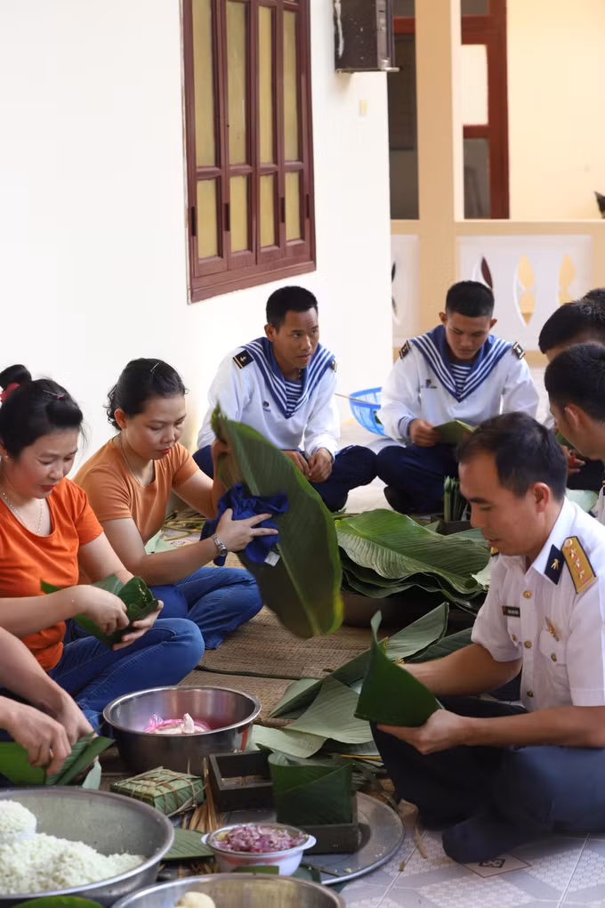 Tết ấm áp ở Trường Sa ảnh 4