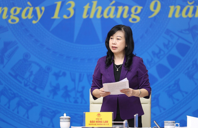 Quyền Bộ trưởng Bộ Y tế Đào Hồng Lan báo cáo công tác phòng, chống dịch COVID-19. Ảnh: Dương Giang-TTXVN Thủ tướng Phạm Minh Chính chủ trì họp trực tuyến toàn quốc phòng, chống dịch COVID-19 ảnh 3