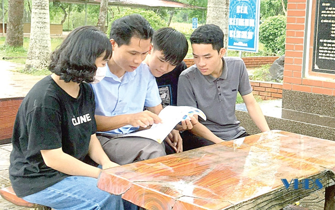 Thanh Hóa quan tâm hướng nghiệp cho học sinh miền núi ảnh 1