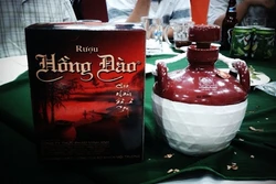 Rượu Hồng Đào trứ danh Quảng Nam