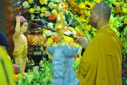 Lắng lòng thông điệp Phật đản 2022