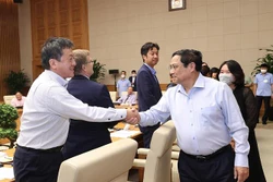 Thủ tướng Chính phủ họp với các chuyên gia, nhà khoa học về ổn định kinh tế vĩ mô, kiểm soát lạm phát