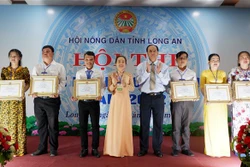 Xây dựng đội ngũ cán bộ Hội Nông dân tỉnh Long An vững chuyên môn, giỏi nghiệp vụ