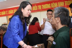 75 năm Ngày Thương binh - Liệt sĩ: Phó Chủ tịch nước Võ Thị Ánh Xuân thăm, tặng quà thương, bệnh binh tại Nghệ An