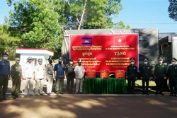 Đắk Nông hỗ trợ lương thực, vật tư y tế cho tỉnh Mondulkiri, Campuchia
