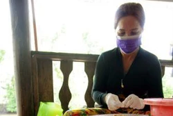 Làng nghề tôm khô Rạch Gốc