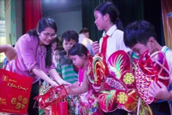 Trung thu ấm áp của trẻ em vùng sâu Kiên Giang