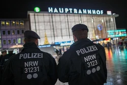 Người nhập cư ở Cologne, Đức bị tấn công trả thù