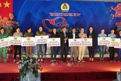 Chương trình Tết sum vầy 2020: Mang không khí Tết ấm áp đến với người lao động Yên Bái