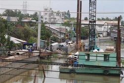 Nhiều mô hình phòng chống sạt lở kênh rạch vùng ngập lũ Tiền Giang phát huy hiệu quả
